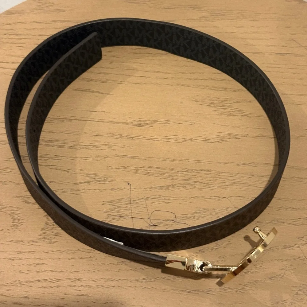 Michael Kors‎ Black and Gold Reversible Belt